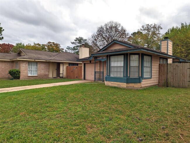 Building Photo - 9131 Golden Sunshine Dr