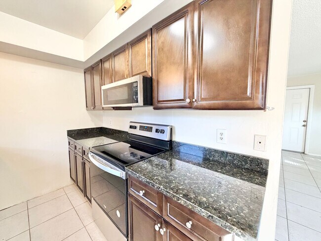 Foto del edificio - ** BONITA SPRINGS ** 2 BED / 1 BATH - WEST...