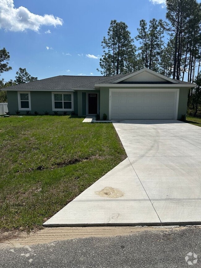 Building Photo - 211 Oak Ln Cir