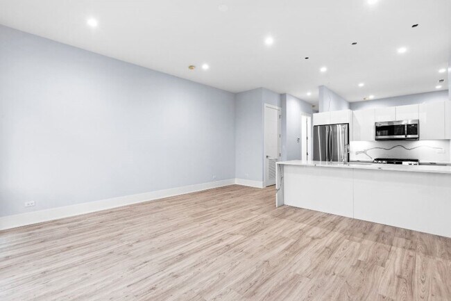 Foto del edificio - 159 W North Avenue Unit 404