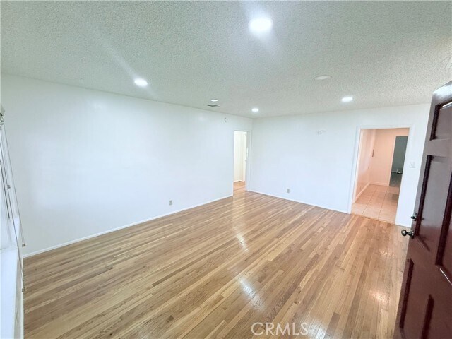 Foto del edificio - 10731 Freer Ave