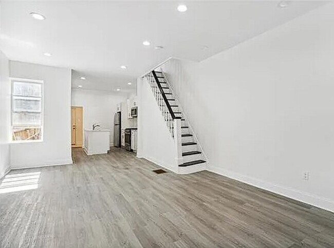 Foto del edificio - 5148 Ludlow St