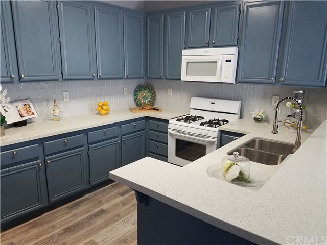 Foto del edificio - 17811 Cottonwood Ct