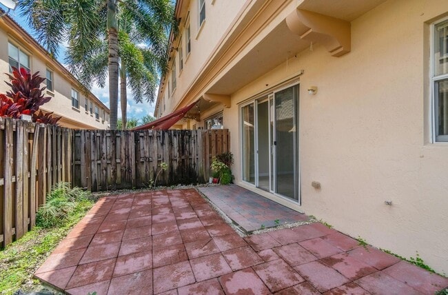 Foto del edificio - 12863 SW 134th Terrace