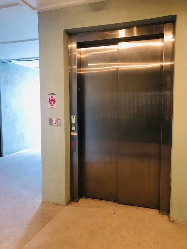 Building Photo - 15306 Sweet Pl