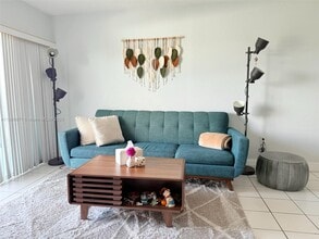 Building Photo - 4141 Nautilus Dr