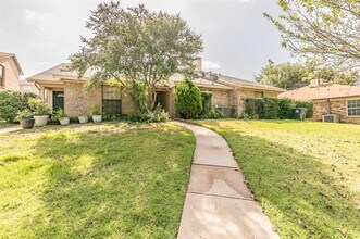 Building Photo - 611 Lost Springs Ct
