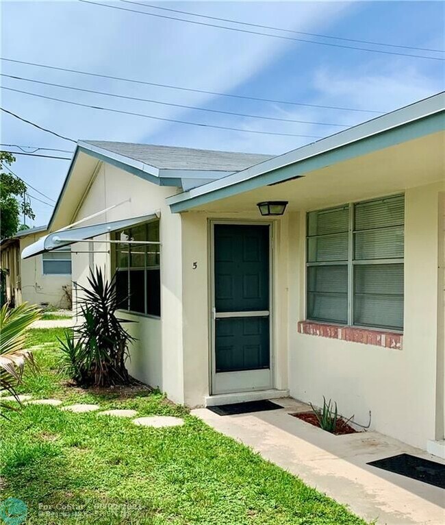 Foto del edificio - 711 SE 15th St