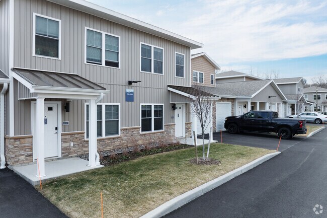 Building Photo - The Apex at Crossgates