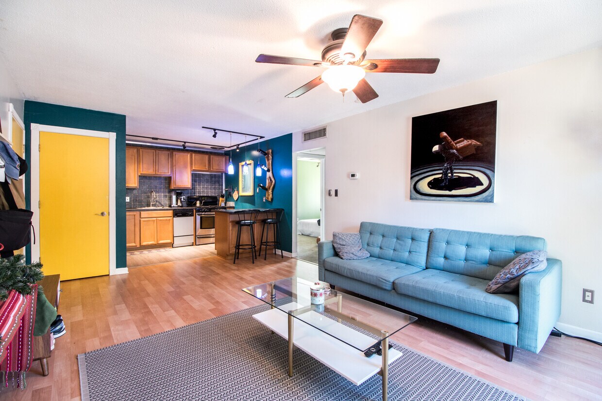 Primary Photo - 1700 SW 16th Ct