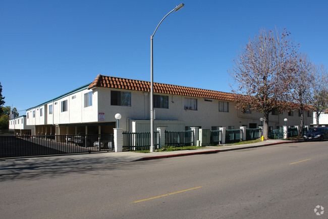 Foothill Courtyards Apartment Homes photo'