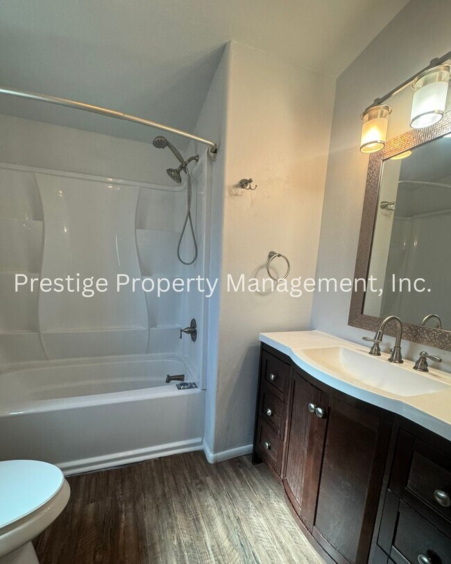 Building Photo - Cute 4/2 Northwest Manufactured Home, It C...