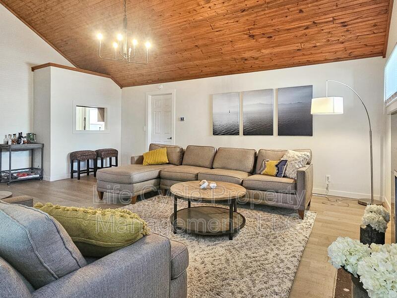 Foto principal - 1852 Cedar Ave