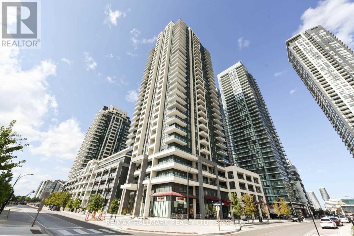 Photo principale - 4055-4055 Parkside Village Dr