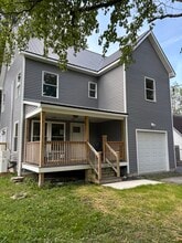 Building Photo - 8406 Leroy St