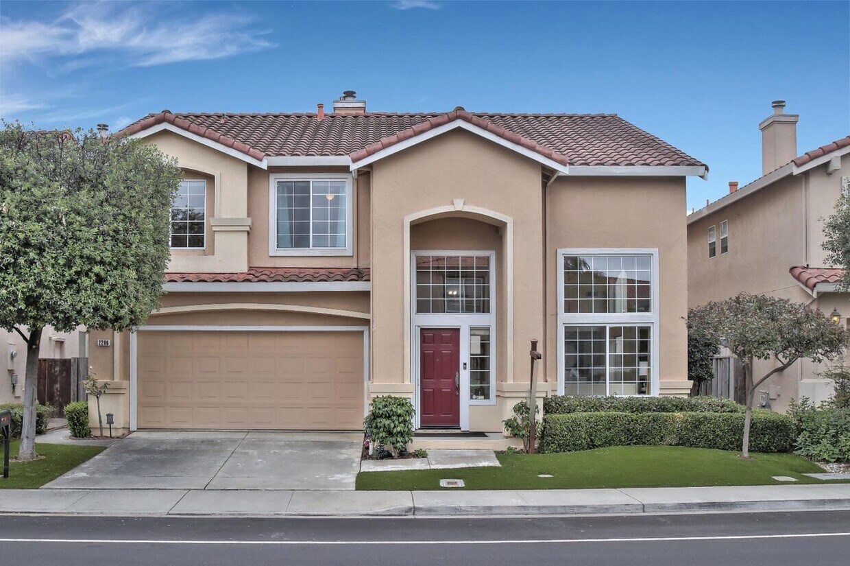 Primary Photo - 2286 Alcalde St