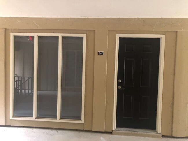 Foto del edificio - 2nd Floor Flat in Hawthorne Reserve