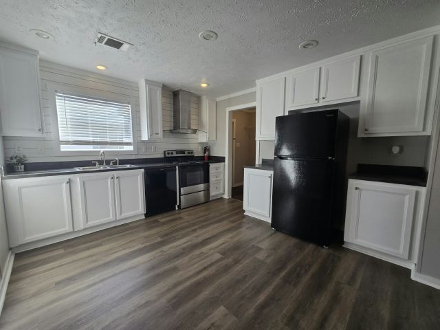 Foto del edificio - 12130 US Hwy 41 S