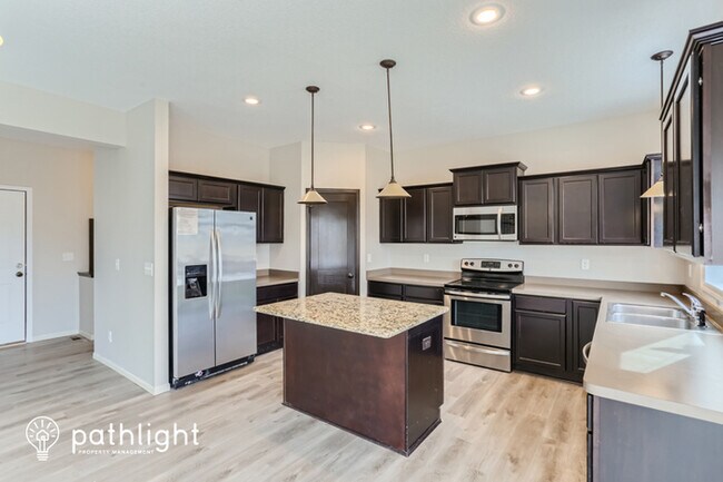 Foto del edificio - 7351 Quigley Avenue Northeast