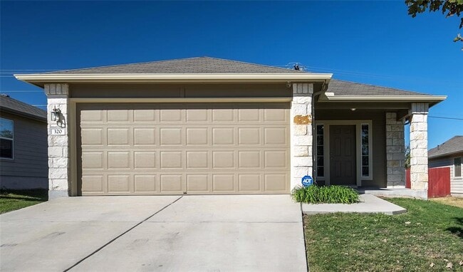 Building Photo - 320 Comal Run