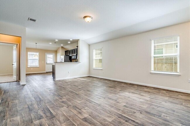 Building Photo - 617 Callahan Ln