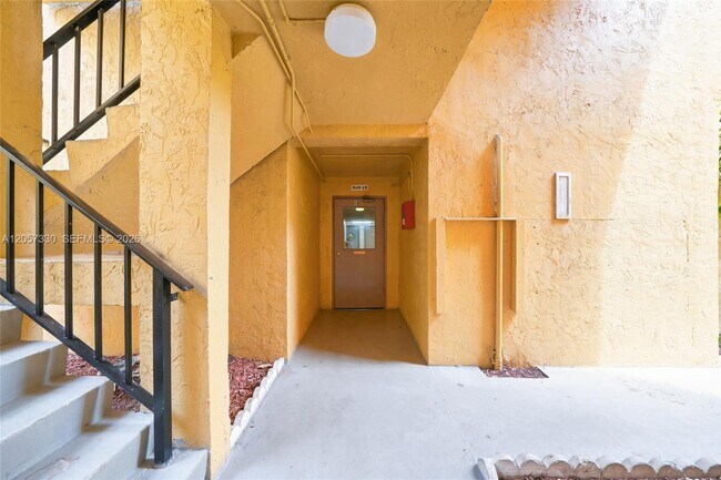 Foto del edificio - 4384 NW 9th Ave