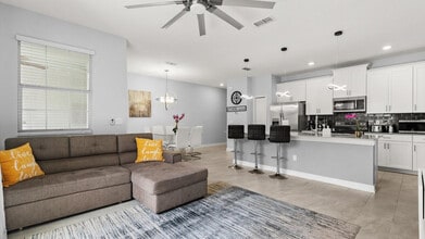 Building Photo - 4976 Windermere Ave