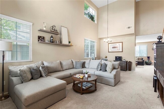 Building Photo - Beautiful Golf Course View 3 bedroom house...