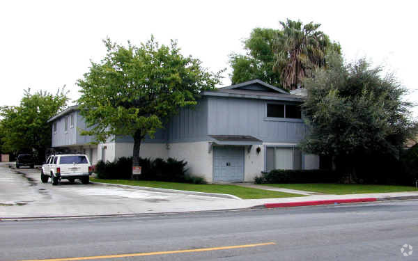 Building Photo - 2660 Elden Ave
