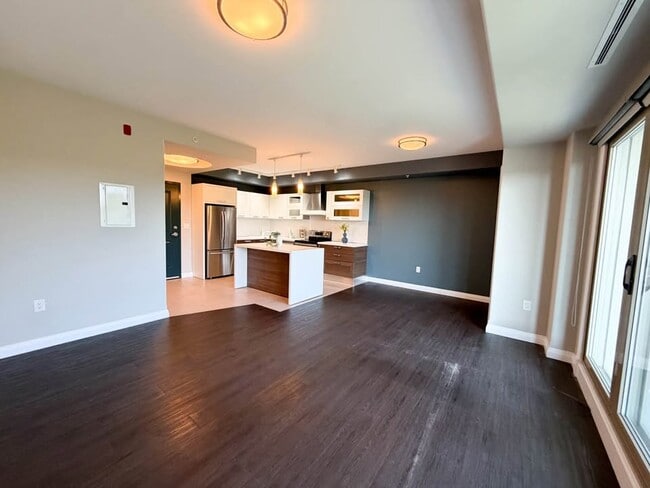 Building Photo - 1310 Nesbitt Dr