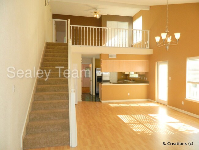Building Photo - Cross Creek Townhouse