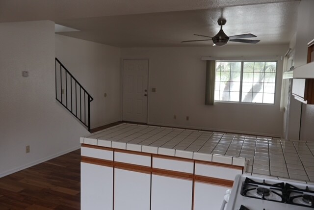 Foto del edificio - 571 S Evergreen Dr