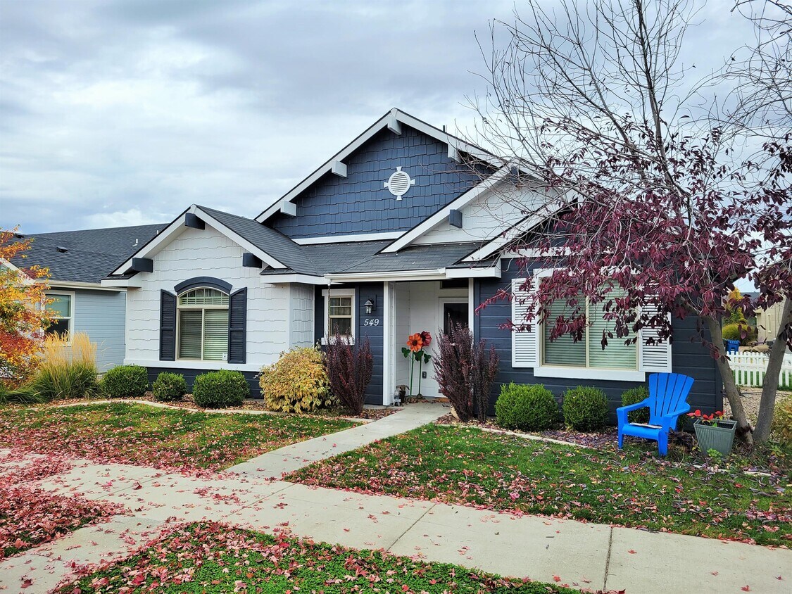 Primary Photo - 549 N Baxter Way
