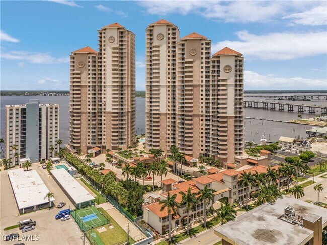 Foto del edificio - 2090 W First St