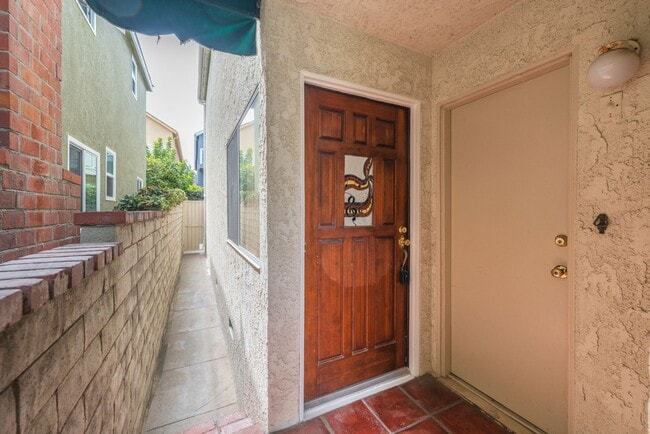 Building Photo - North Redondo 3 bedroom