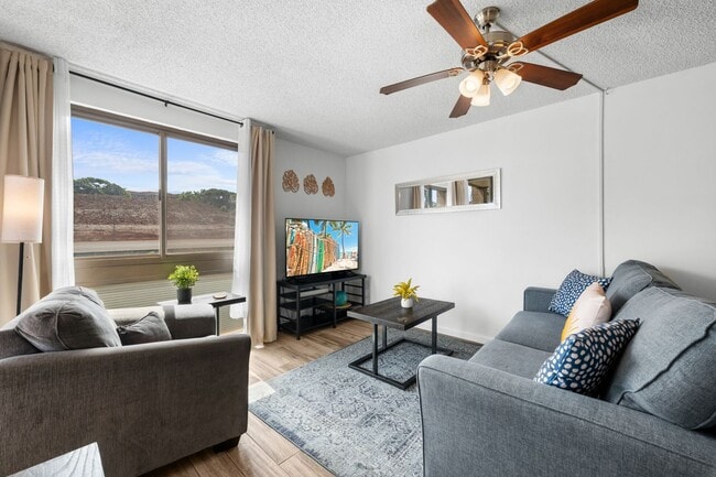Building Photo - Kahana Manor #318 Furnished One Bedroom One Bath Unit