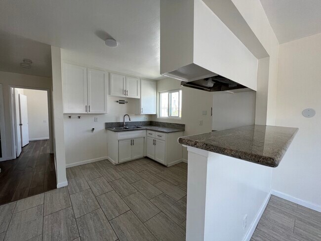 Kitchen - 3429 Maxson Rd