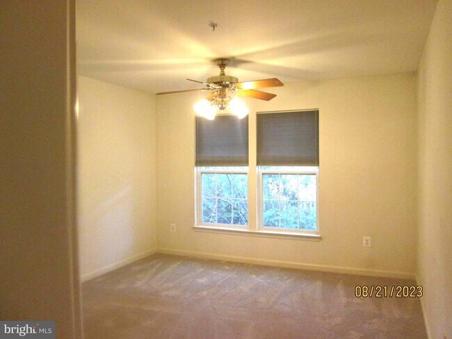 Building Photo - 7500 Calderon Ct