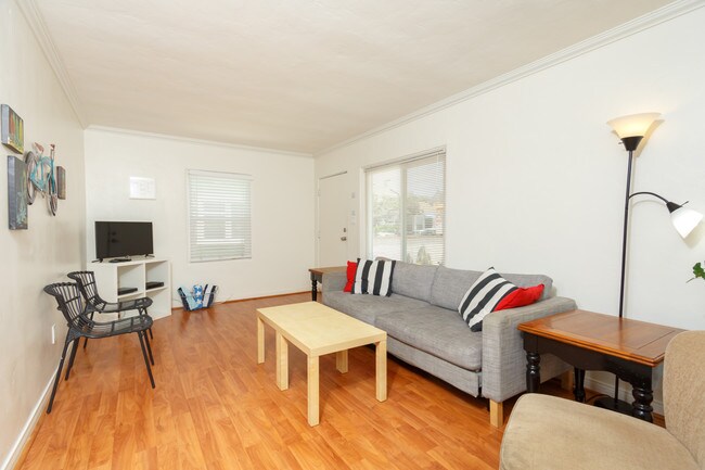 Building Photo - 802 San Juan Pl