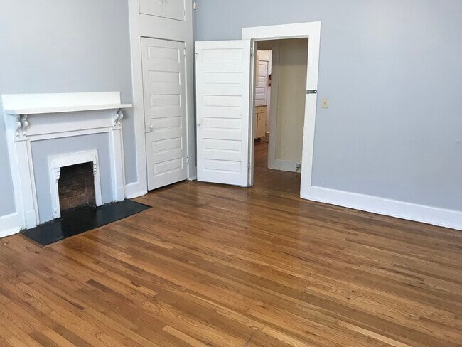 Bedroom 1 - 8 Linden Pt