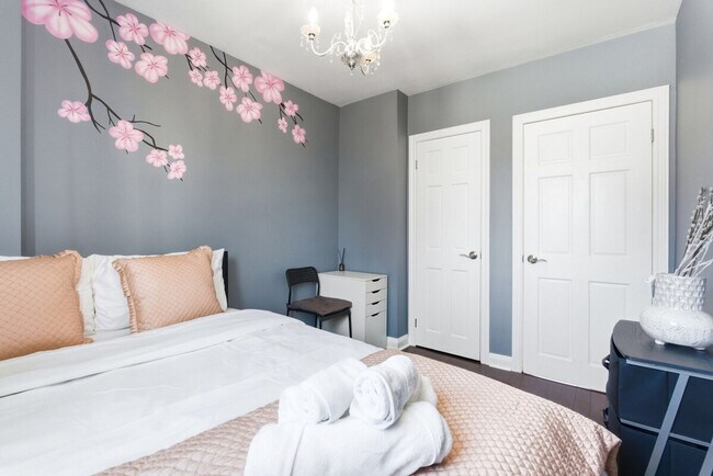 Photo du bâtiment - 3210 Lawrence Ave E