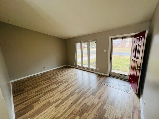 Foto del edificio - 3-Bed with Bonus Room, Washer/Dryer, and b...