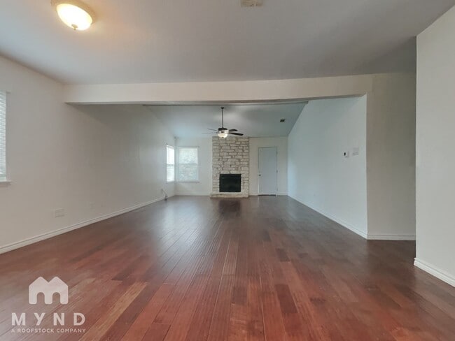 Foto del edificio - 9716 Meadowheath Dr