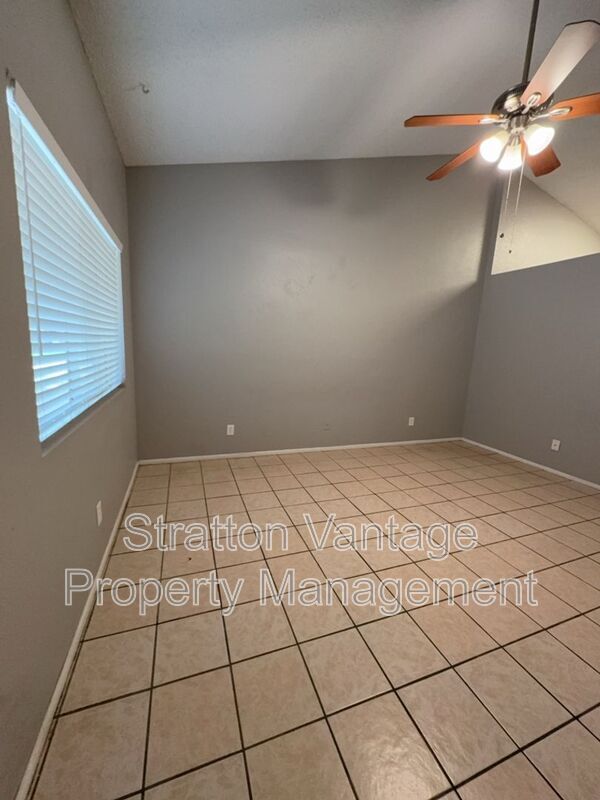 Foto del edificio - 5136 E Evergreen St