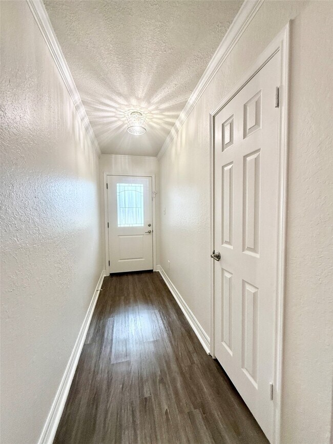 Foto del edificio - 477 Oyster Creek Ct