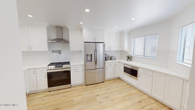 Building Photo - 416 Shoreview Dr