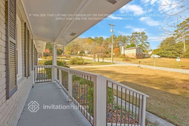 Foto del edificio - 1948 Englewood Way SW