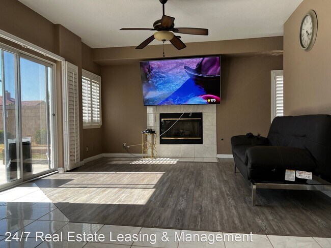 Foto del edificio - 5 br, 3 bath House - 44319 Westridge Drive