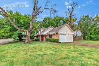 Building Photo - 1700 Foster Dr