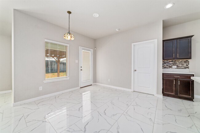 Foto del edificio - 5502 Creekside Ridge Trail